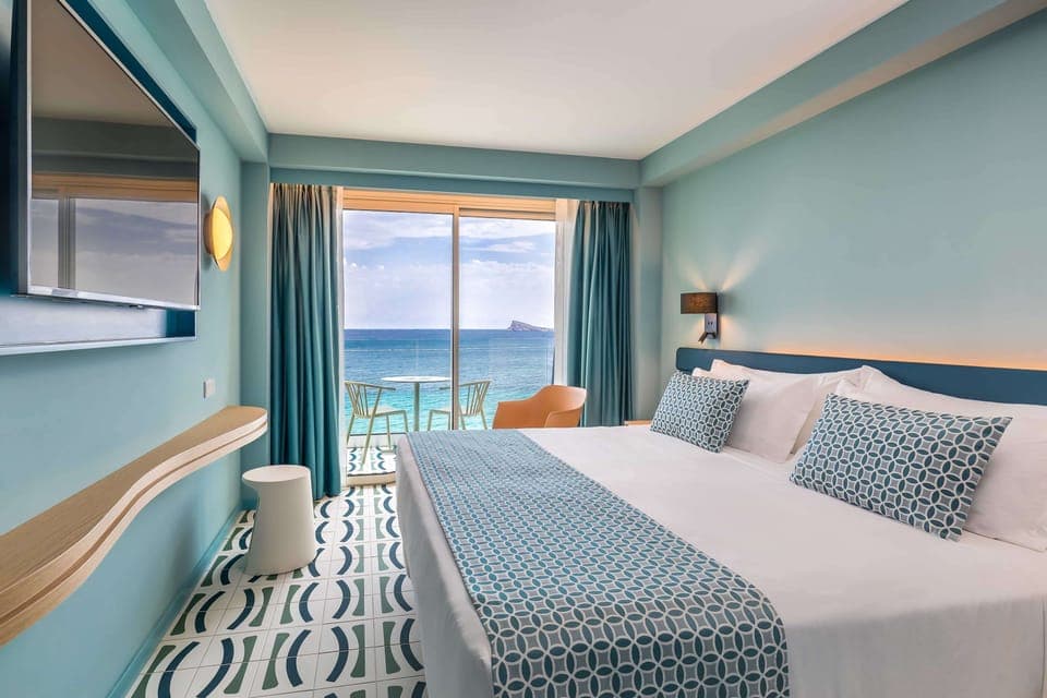 Superior Room, Sea View | In-room safe, iron/ironing board, free WiFi, bed sheets