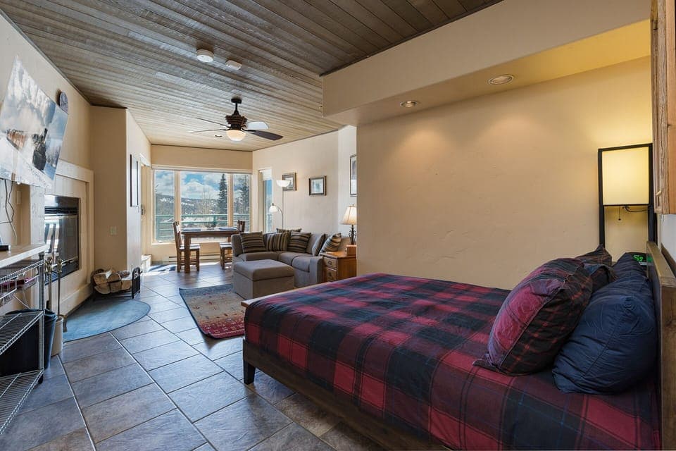 Queen Bed