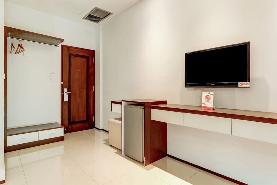 Superior Twin Room | Desk, laptop workspace, free WiFi, bed sheets