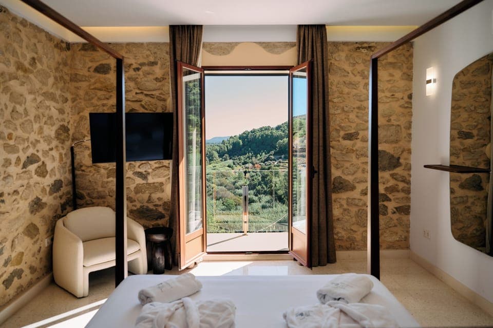Superior Double Room, Mountain View | Premium bedding, down comforters, soundproofing, free WiFi