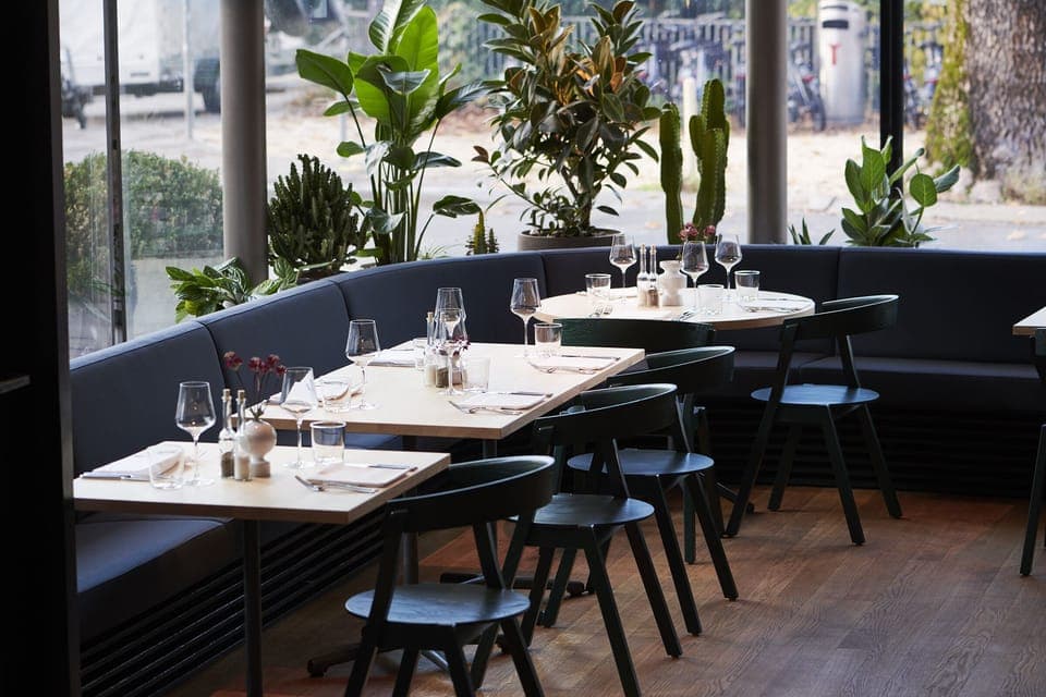 Breakfast and dinner served