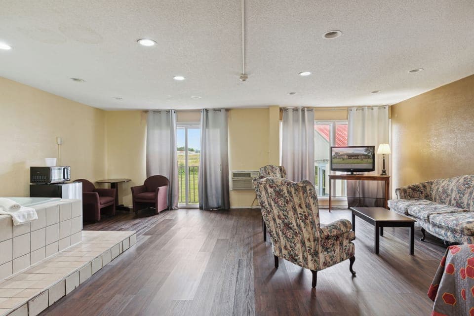 Superior Room | Iron/ironing board, free WiFi, bed sheets