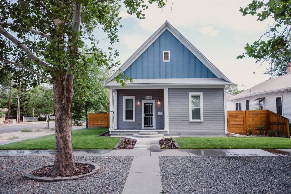 Outside Downtown Bungalow 