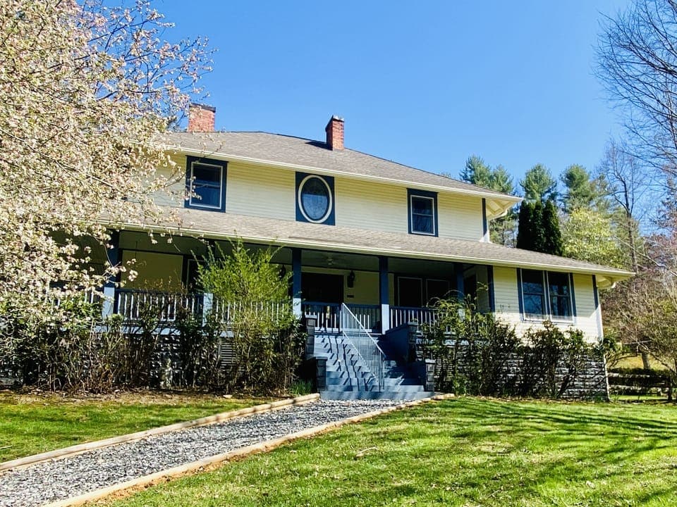 The Historic Stines House at Twin Willows