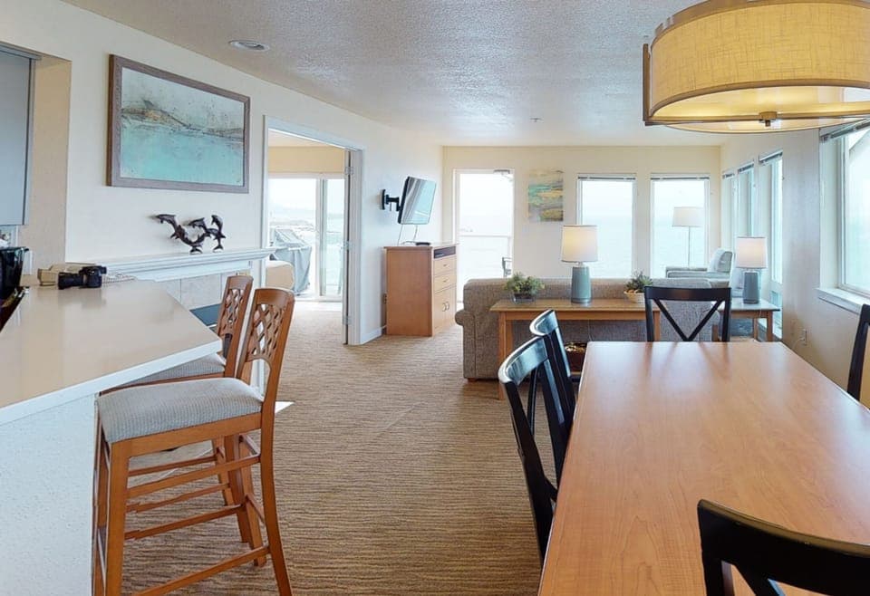 WhalePointe3BR-0804-036