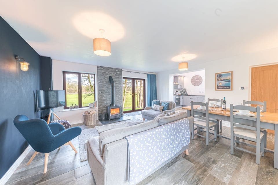 Cow Barn Duddon Valley sitting room with dining area