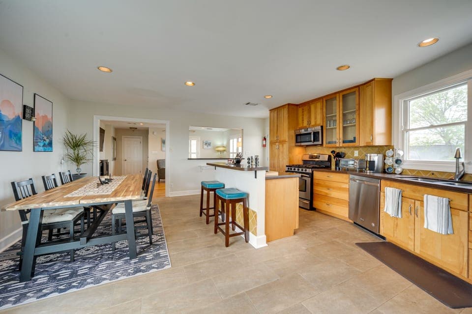 Llano Vacation Rental | 3BR | 2BA | 1,580 Sq Ft | 3 Exterior Steps Required