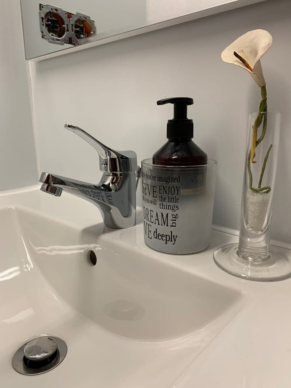 Bathroom amenities