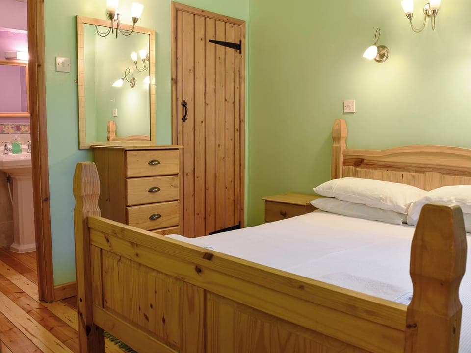 Double bedroom | The Barn - Harvey Gate Farm, Onecote