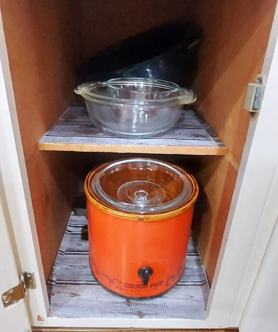 3qt crockpot, Roasting Pan, Mixing bowls