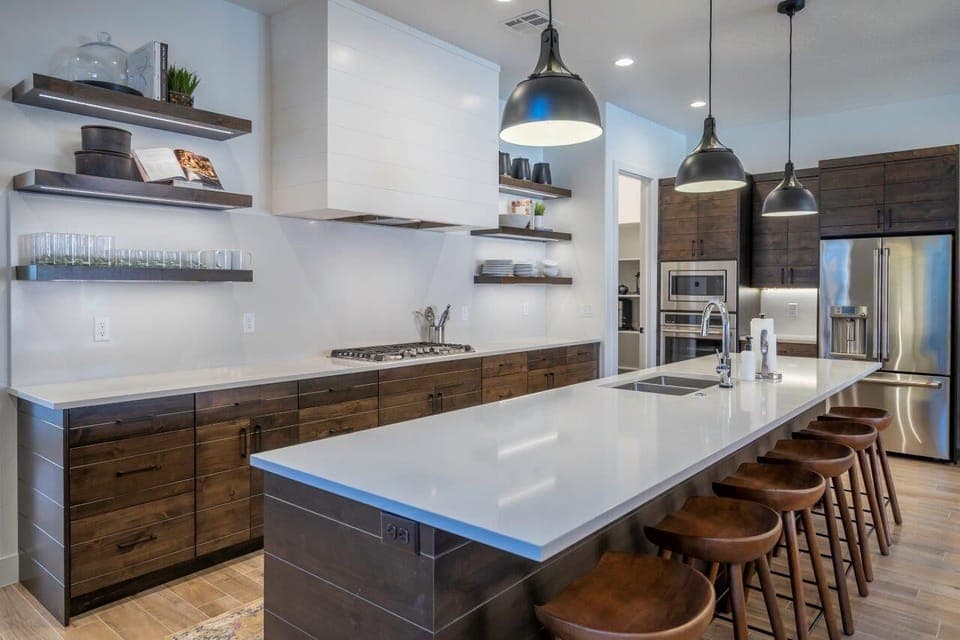 Mealtime for 20 is simple when you have this expansive kitchen!