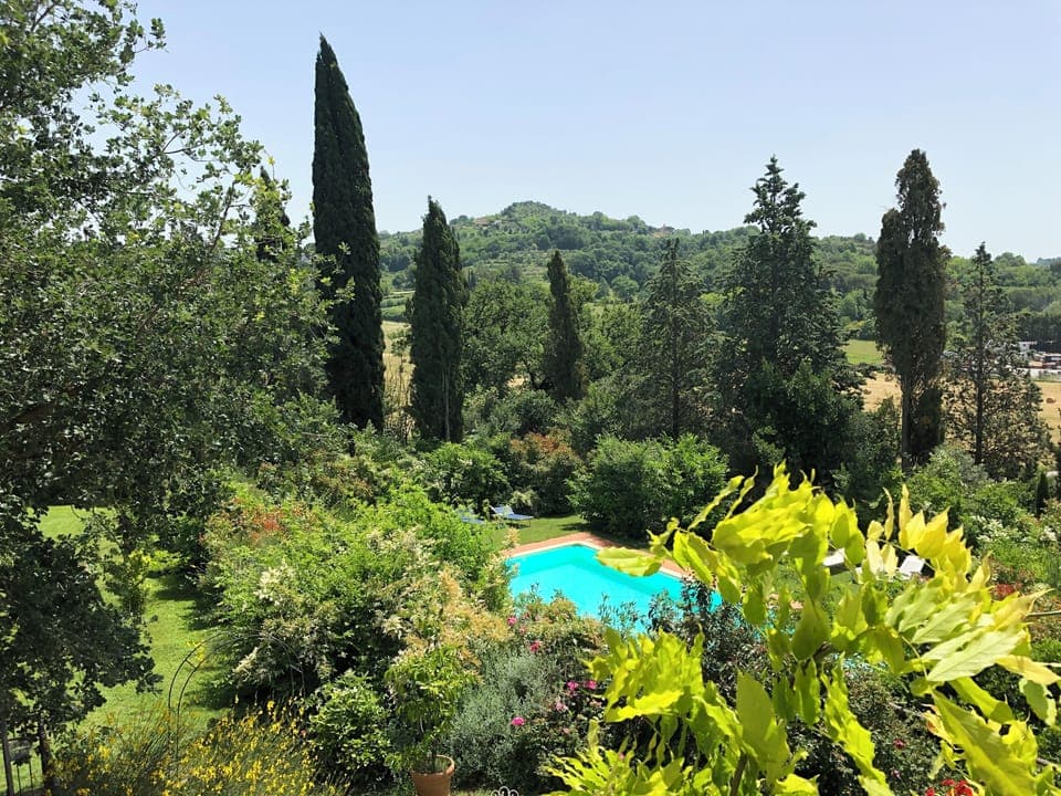 Seasonal outdoor pool, sun loungers
