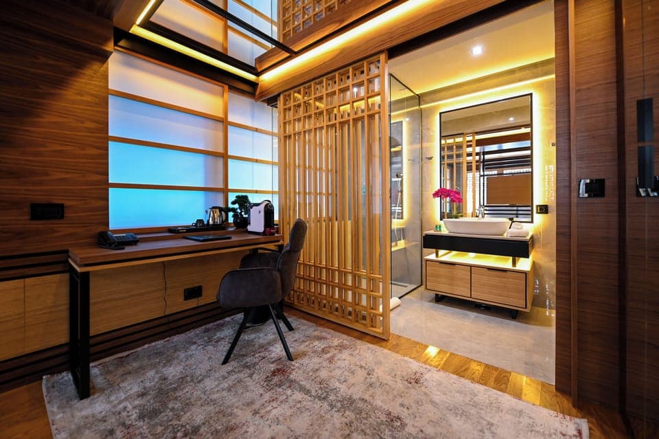 Egyptian cotton sheets, premium bedding, memory foam beds, minibar