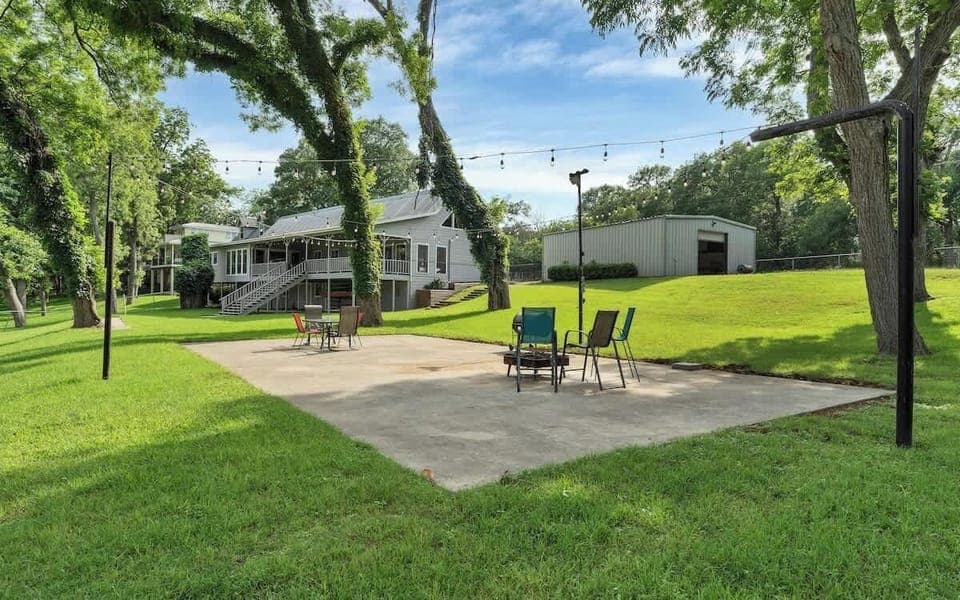 This beautiful property includes a private waterfront yard perfect for your next vacation with plenty of room for a large gathering and dancing under the stars.
