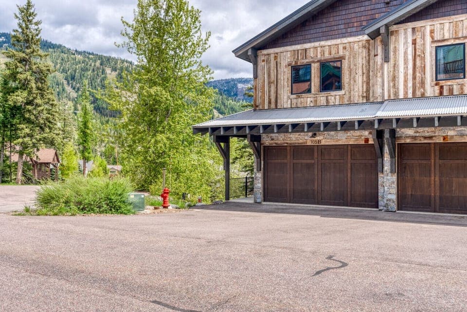 Very Quiet, Located in a Dead End Cul-de-sac