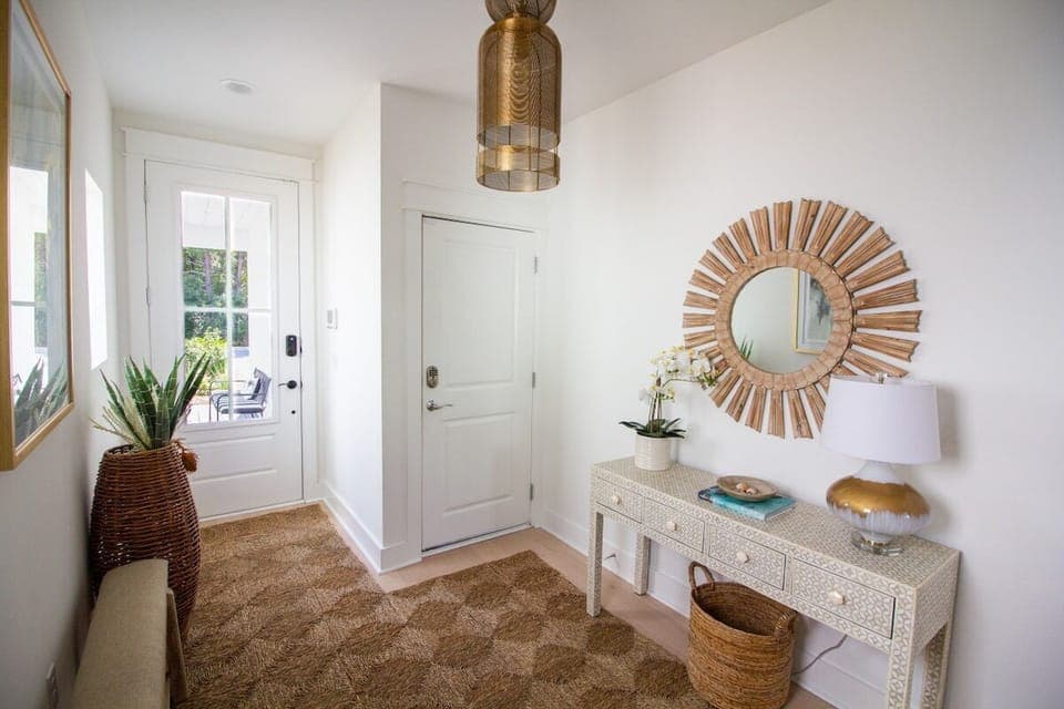 Bright Inlet Beach Home, Sleeps 12, Walk to Beach