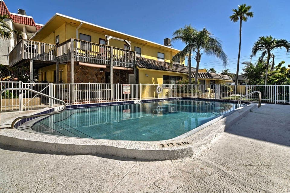 Apartment (3 Bedrooms) | Front of property