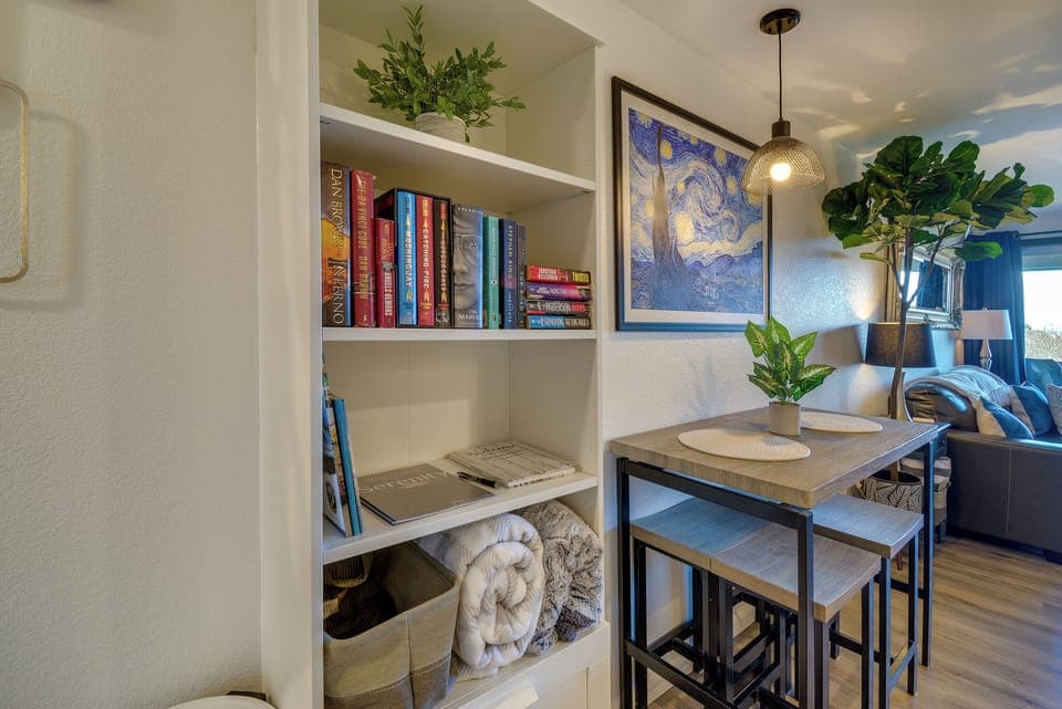 Apartment (1 Bedroom) | Interior