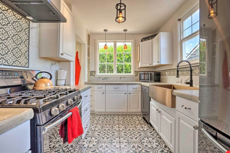 House (4 Bedrooms) | Interior