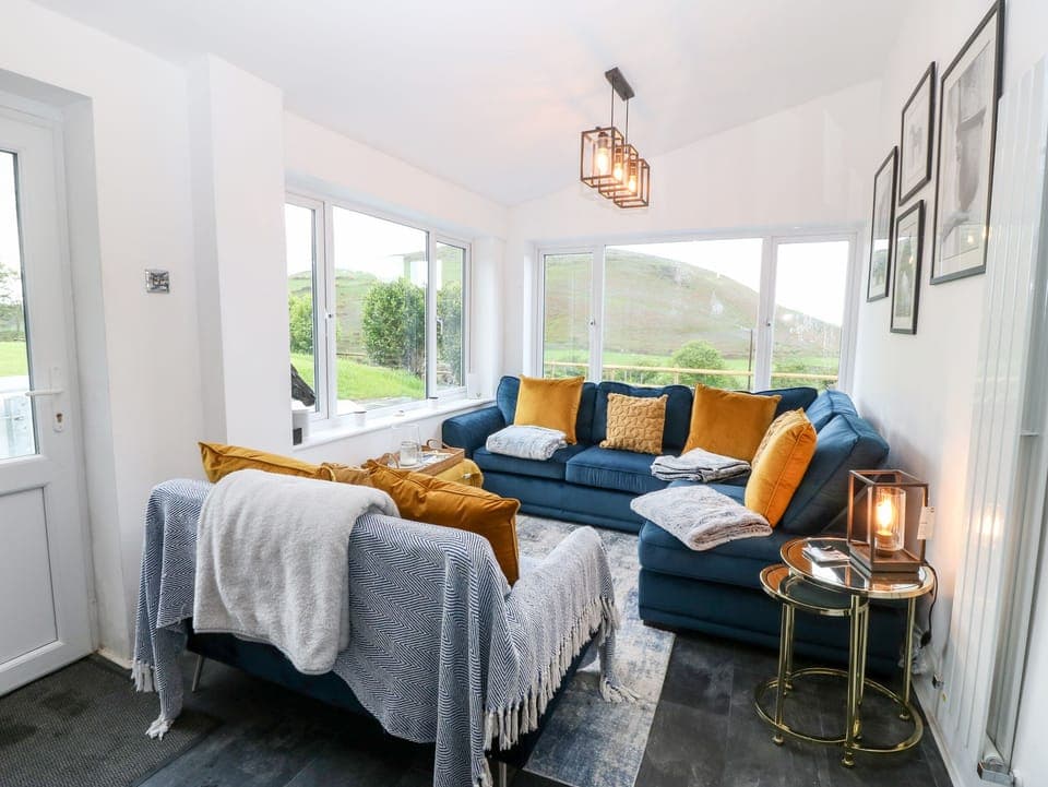 Cottage | Living area