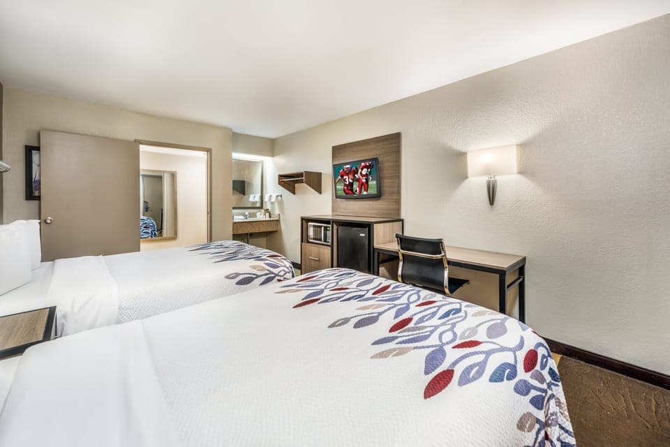 Deluxe Room, 2 Double Beds (Smoke Free) | Desk, blackout drapes, free cribs/infant beds, free WiFi