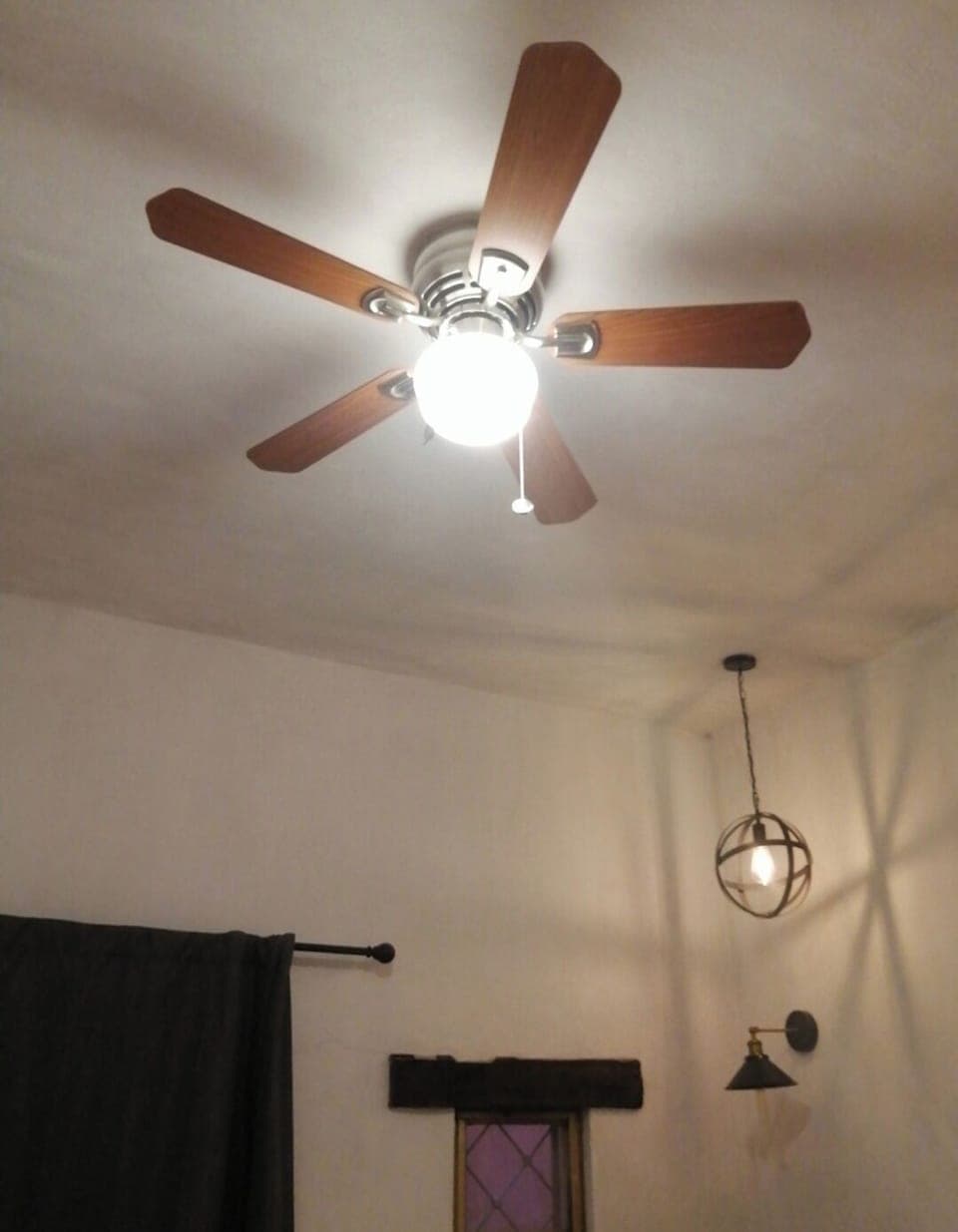 Standard Room, 1 King Bed | Free WiFi, bed sheets