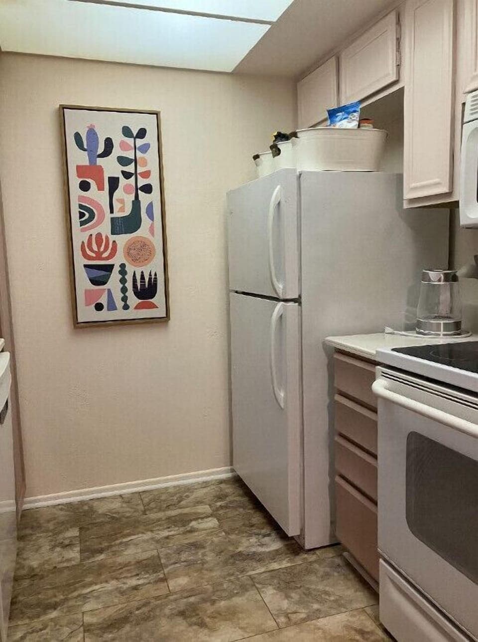 Full kitchen