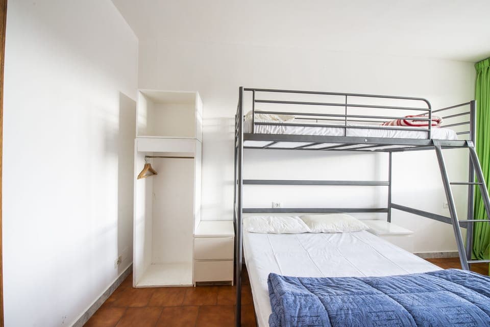 Triple Room Ensuite | Free WiFi, bed sheets