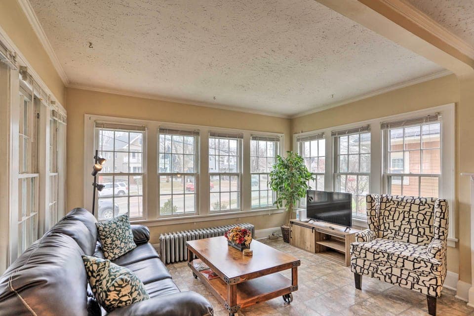 House (2 Bedrooms) | Front of property