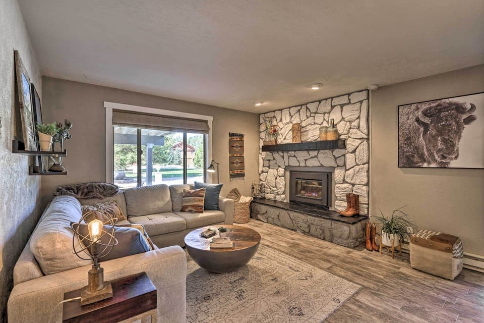 Apartment (2 Bedrooms) | Front of property