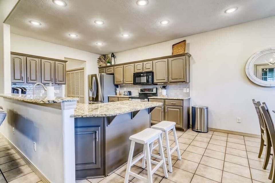 Very wells stalked Kitchen