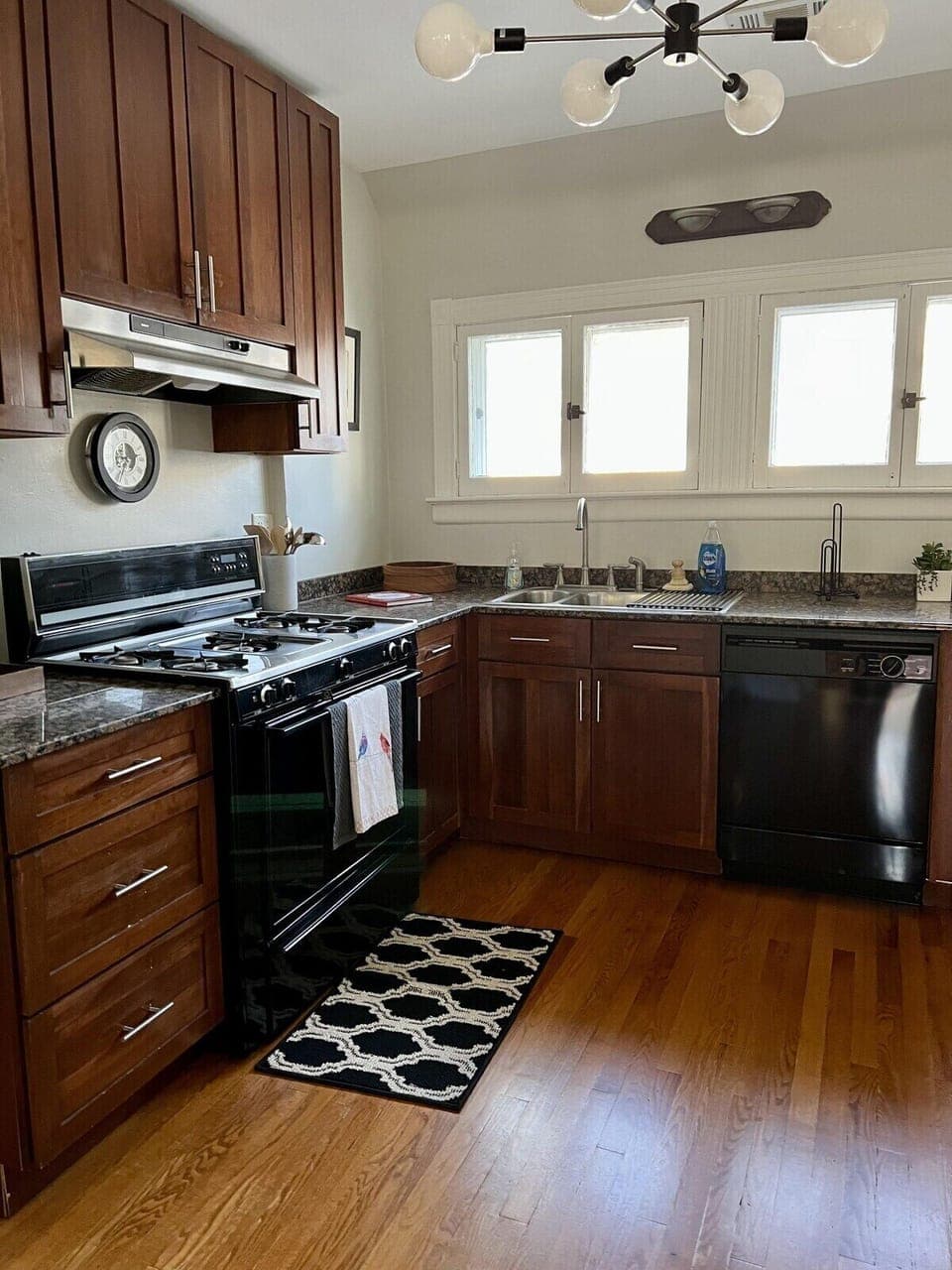Exclusive Room, Private Bathroom, Garden View (2nd Floor) | Shared kitchen