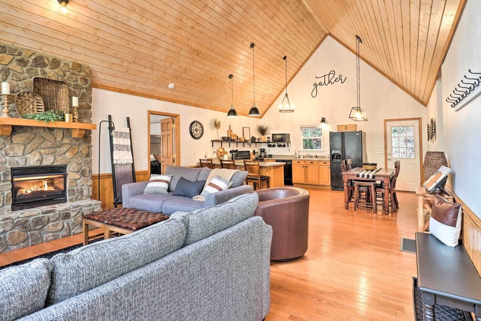 House (2 Bedrooms) | Interior