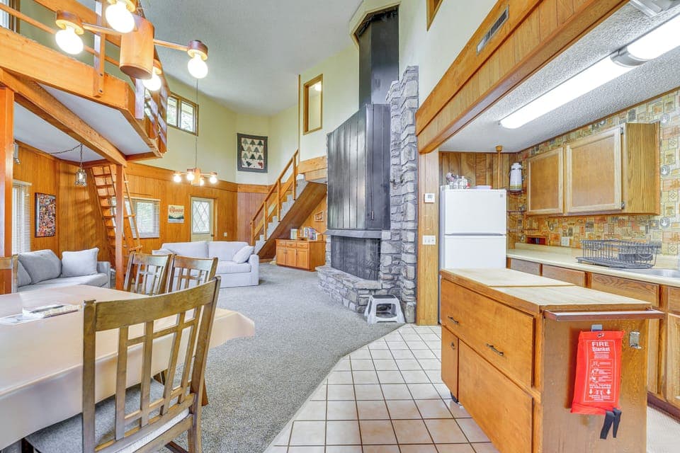 House (5 Bedrooms) | Interior