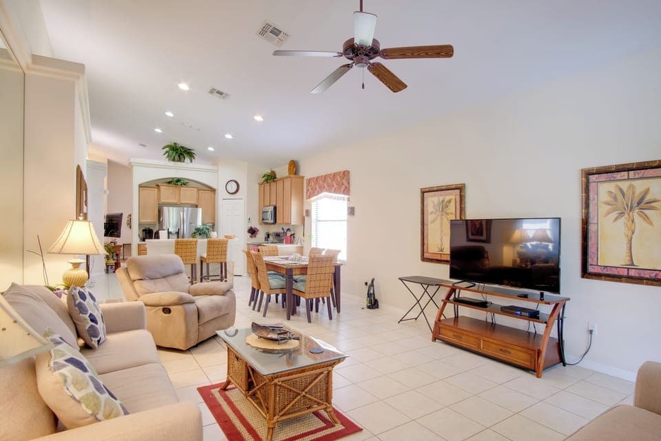 House (4 Bedrooms) | Interior
