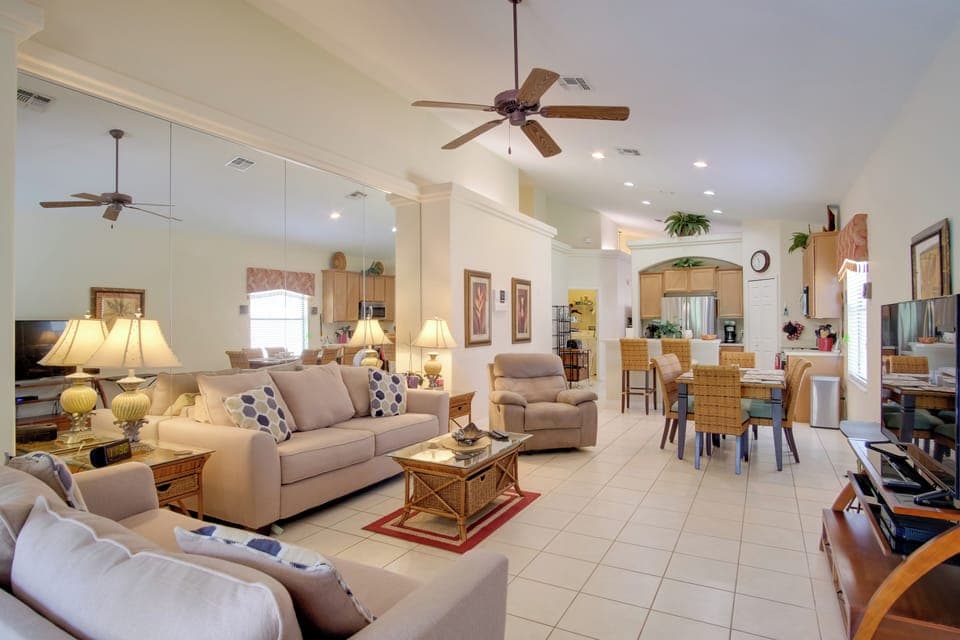 House (4 Bedrooms) | Interior