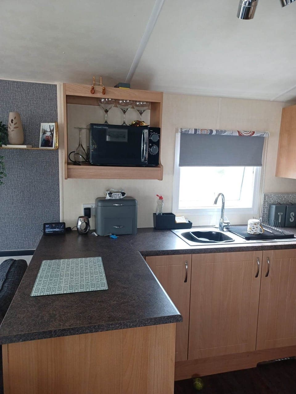 Chalet | Private kitchen | Oven, electric kettle, toaster, highchair