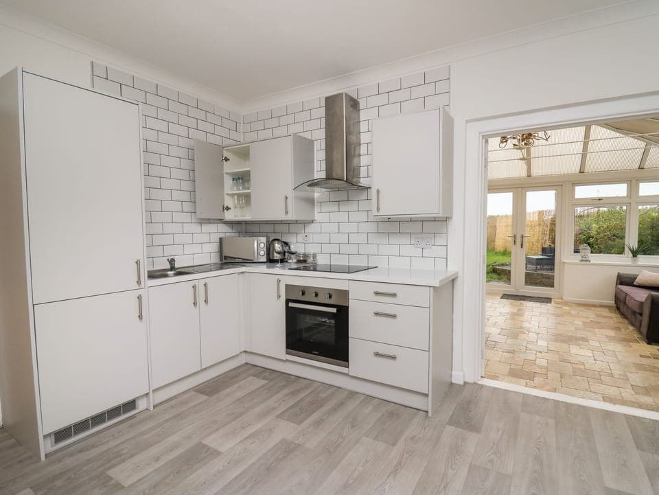 Cookware/dishes/utensils