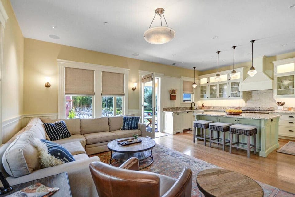 Family room/kitchen