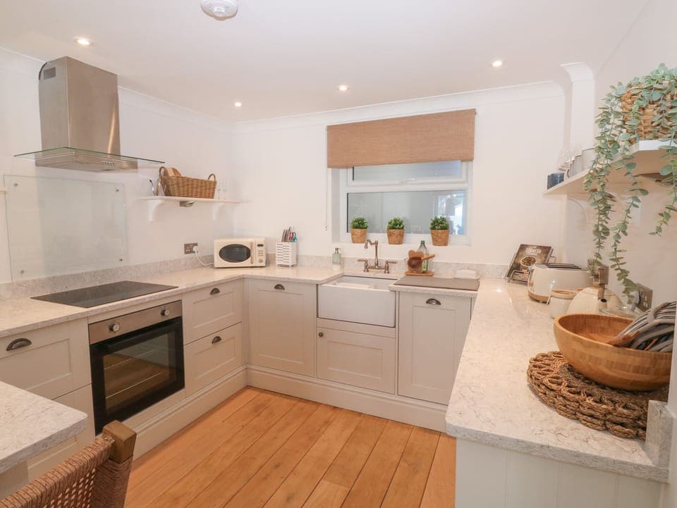 Fridge, dishwasher, electric kettle, toaster