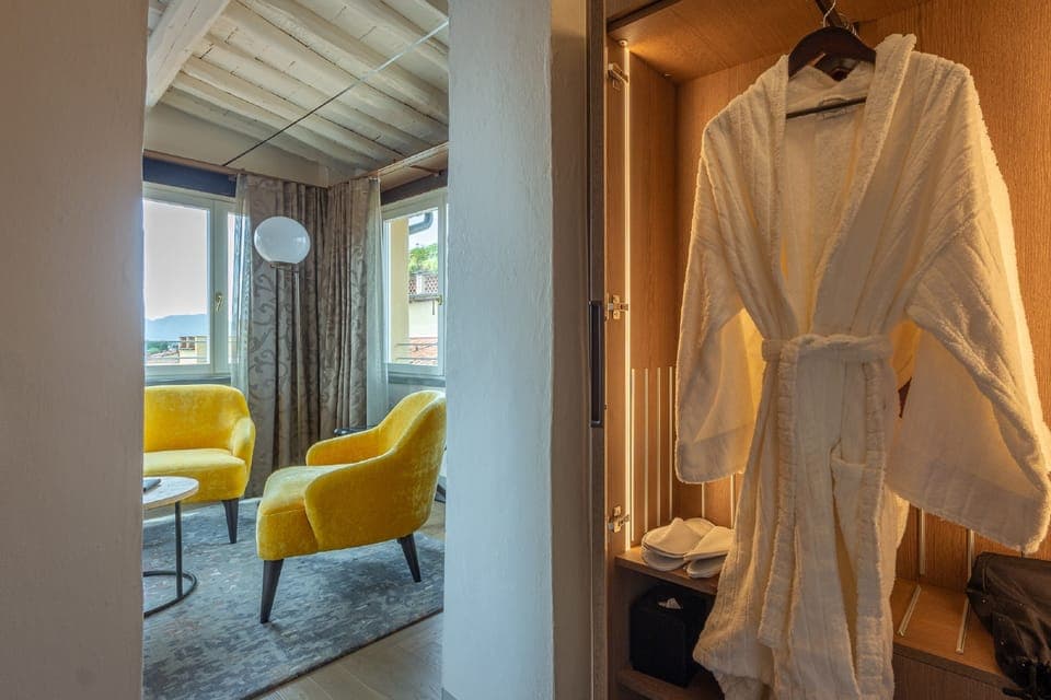 One-Bedroom Split Level Residence Jacinthe | Hypo-allergenic bedding, minibar, in-room safe, blackout drapes