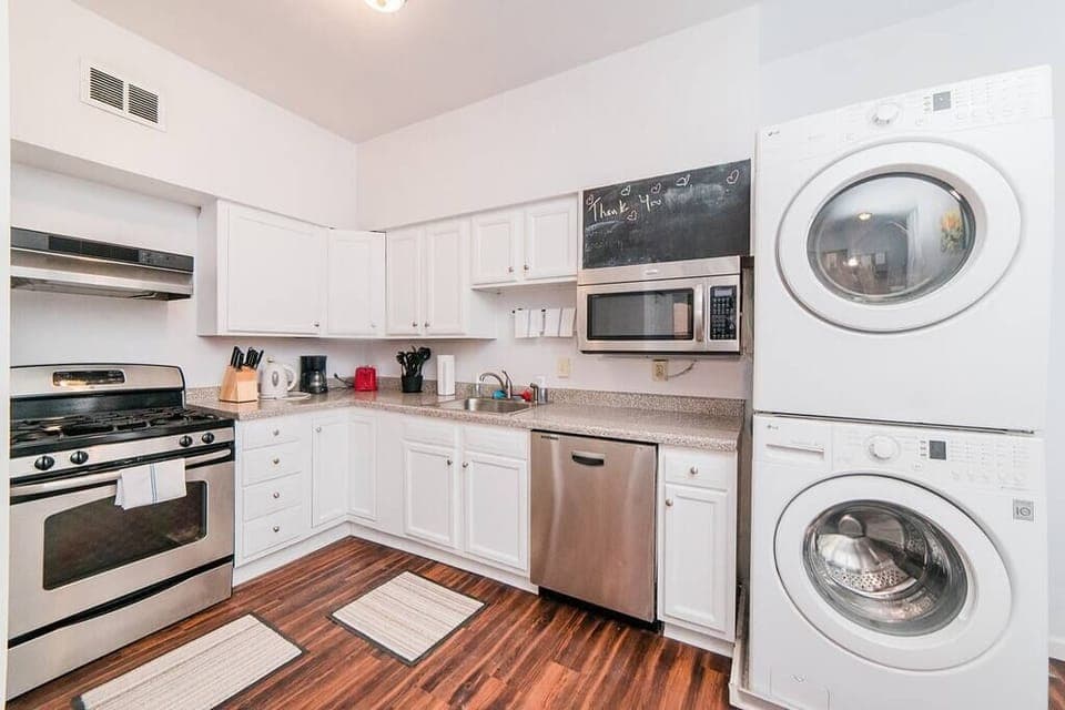 Full kitchen! Everything you need, if something shows wear and tear please send me a message and I am happy to run anything over during your stay! 