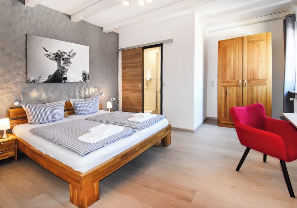 Desk, laptop workspace, free WiFi, bed sheets