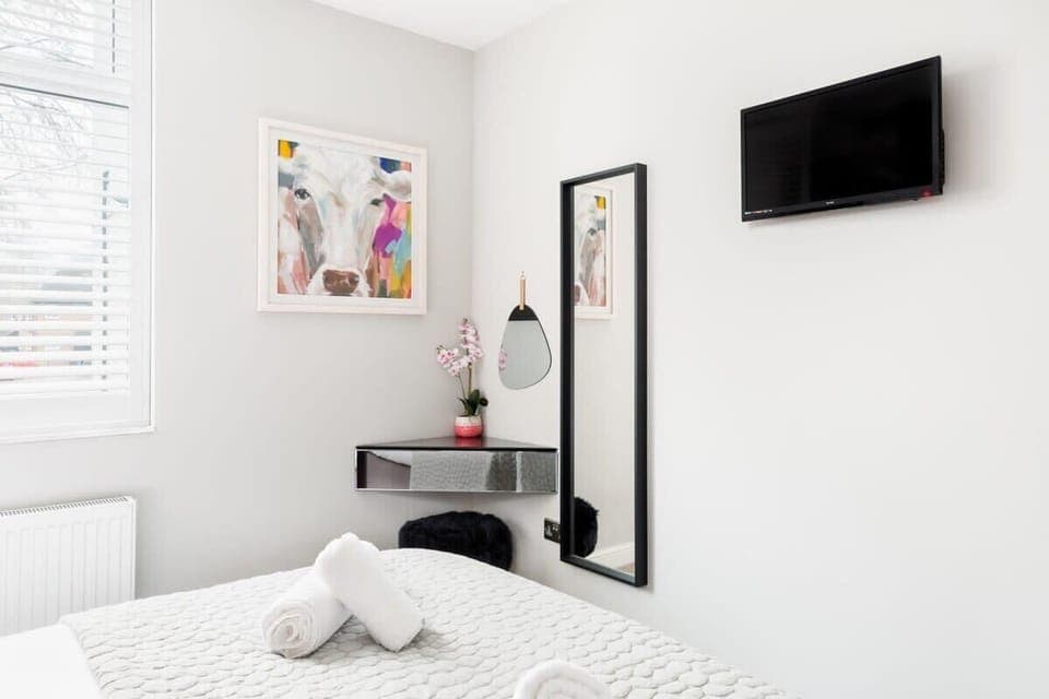 Dresser with full length mirror