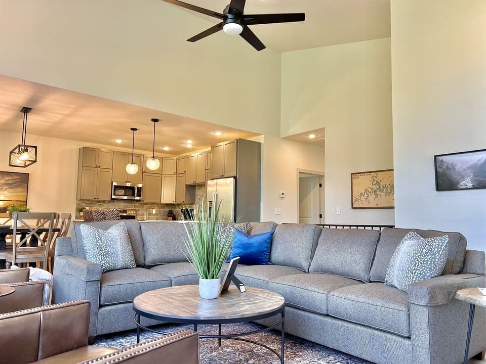 Open and bright living areas