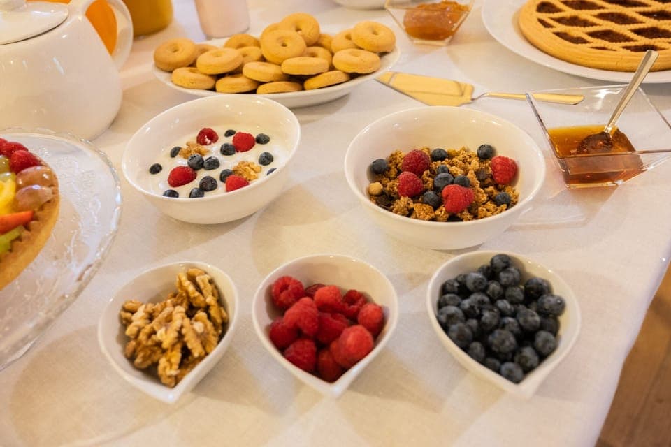 Free daily continental breakfast