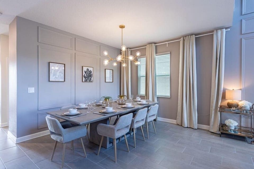 Chair, Furniture, Indoors, Dining Room, Room