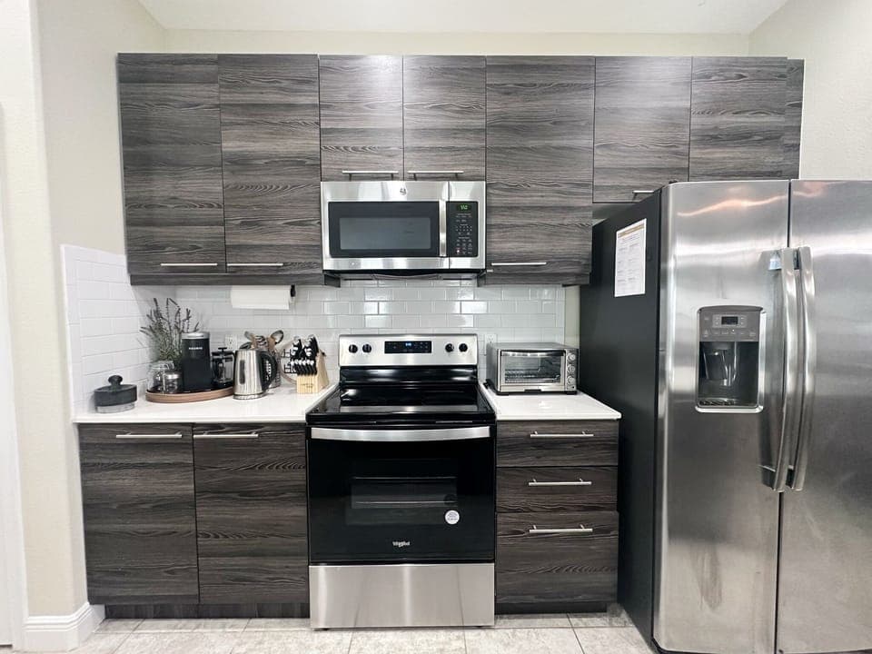Indoors, Microwave, Oven, Kitchen, Refrigerator