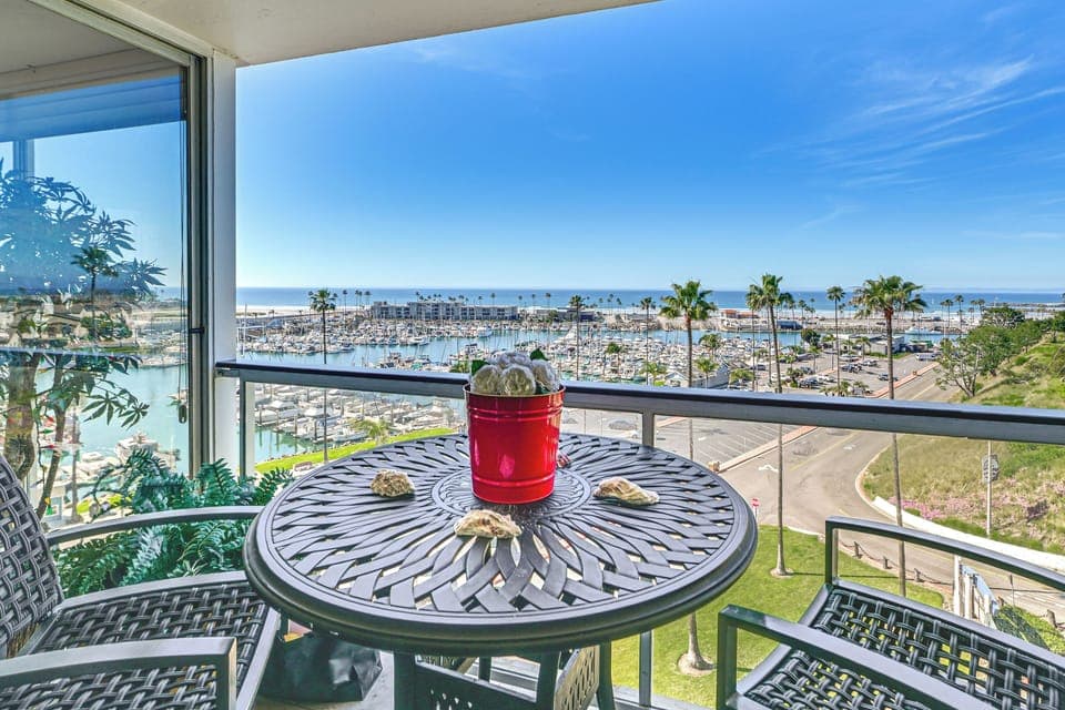 Oceanside Vacation Rental | 2BR | 2BA | 1,400 Sq Ft