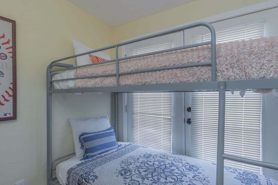 Twin size bunk in guest bedroom